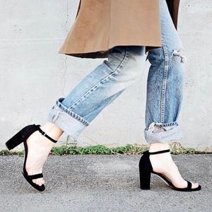 Stuart Weitzman nearlynude Heels